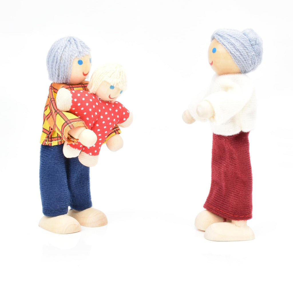 Wooden Dollhouse Dolls Family Set of 7 Miniature Figures and 2 Pets Z916